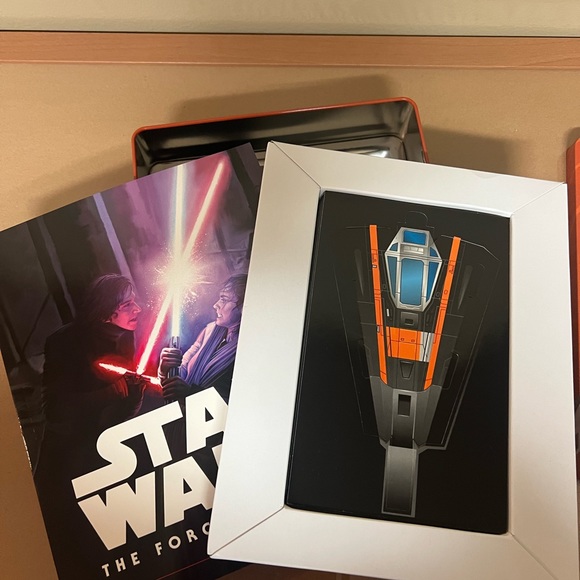 4/$40 Star Wars collectors tin + activities - Picture 3 of 3